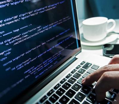 Java在互聯網應用與軟件開發中的核心特點及技術分析